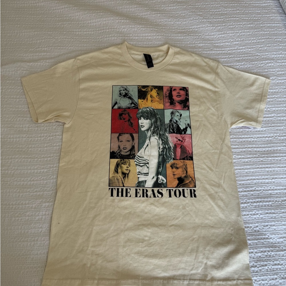 Gildan Cream Short Sleeve Graphic Tee with Multicolor Panel Art